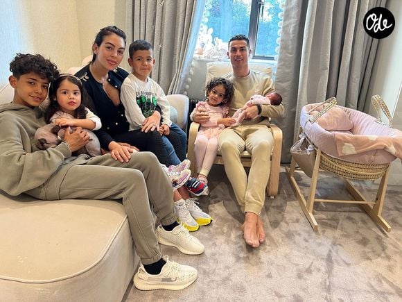 Georgina Rodriguez et Cristiano Ronaldo en famille sur Instagram