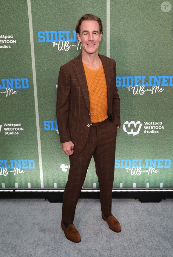 James Van Der Beek à la première de Tubi's Sidelined : The QB and Me Premiere le 4 novembre 2024 au London West Hollywood à West Hollywood, Californie. © PPS/Bestimage