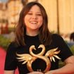 Laura Felpin récompensée au Festival de Cabourg avec une autre Laura, Joséphine Japy éblouissante pour la cérémonie de clôture