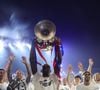 Il s'agit du modèle RM 72-01 en céramique blanche, personnalisé avec un bracelet en caoutchouc rose.

Ousmane Dembele - Le PSG célèbre son titre de Champion d'Europe 2026 avec ses supporters au Parc des Princes à Paris le 31 mai 2026.
© Pool / Xavier Laine via PsnewZ / Bestimage