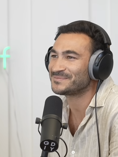 "Les commissions sont grandes" : Valentin Kretz évoque les revenus faramineux générés par l'agence familiale, et qui diffèrent selon les régions