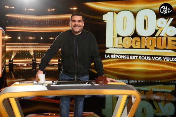 Reconnaissant envers Magalie pour son soutien dans cette épreuve, Matthieu Lartot a conclu : "Elle est extraordinaire."

Matthieu Lartot - Backstage - Enregistrement de l'émission "100% logique" présentée par C. Feraud et qui sera diffusée le le 5 avril 2025 au Studio du Lendit à Saint-Denis, France, le 20 décembre 2024. © Christophe Clovis / Bestimage