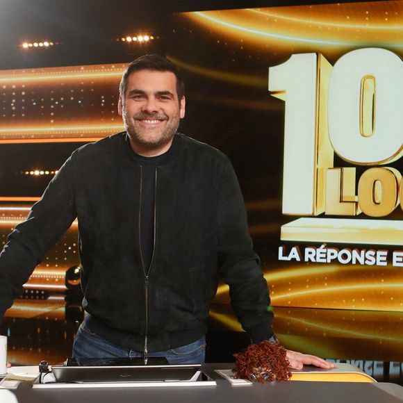 Reconnaissant envers Magalie pour son soutien dans cette épreuve, Matthieu Lartot a conclu : "Elle est extraordinaire."

Matthieu Lartot - Backstage - Enregistrement de l'émission "100% logique" présentée par C. Feraud et qui sera diffusée le le 5 avril 2025 au Studio du Lendit à Saint-Denis, France, le 20 décembre 2024. © Christophe Clovis / Bestimage