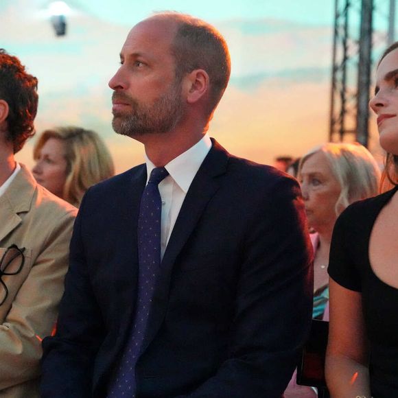 "Chablis et ses habitants occupent une place importante dans l’identité de notre famille", confie Emma Watson. 

Le prince de Galles (le prince William) est assis aux côtés d'Emma Watson (à droite) et de l'acteur Benedict Cumberbatch (à gauche) alors qu'il assiste au forum d'affaires historique réunissant des dirigeants d'entreprises mondiales pour l'organisation United for Wildlife de la Royal Foundation à Frameless, dans le centre de Londres, marquant ainsi le début de la Semaine d'action pour le climat. © Kirsty Wigglesworth / PA Photos / Bestimage