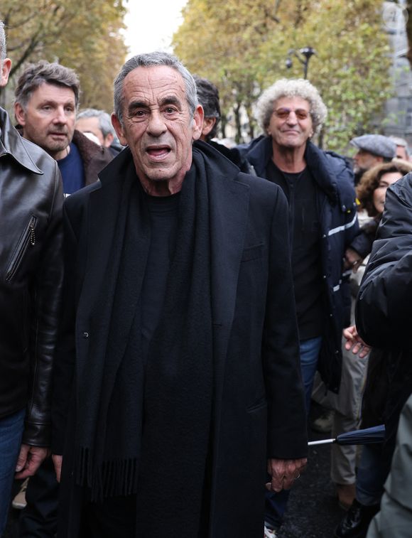 Thierry Ardisson - Marche pour la République et contre l'antisémitisme à Paris le 12 novembre 2023.

© Denis Guignebourg  / Bestimage