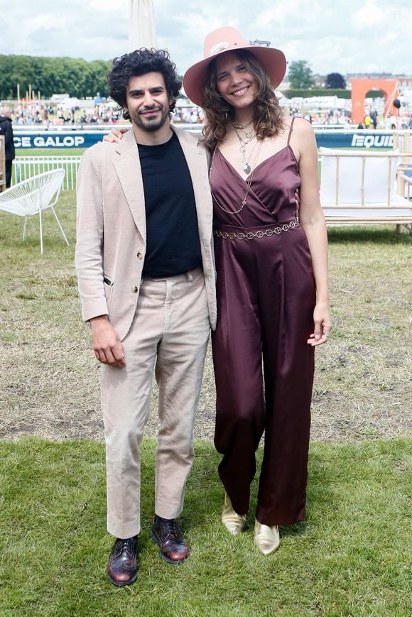 Vanille Clerc (fille de Julien Clerc et de Virginie Coupérie-Eiffel) - People au prix de Diane à l'hippodrome de Chantilly, France, le 16 juin 2024. © Christophe Clovis / Bestimage