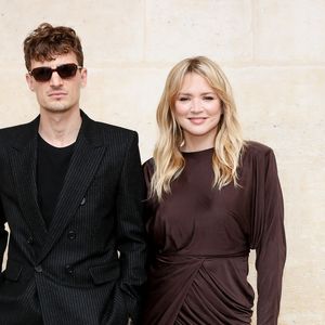 Niels Schneider et sa compagne Virginie Efira lors de la 35ème édition des "Trophées ANDAM" dans les jardins du Palais Royal à Paris, France, le 27 juin 2024.

© Christophe Clovis / Bestimage