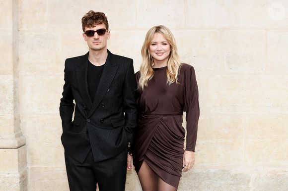 Niels Schneider et sa compagne Virginie Efira lors de la 35ème édition des "Trophées ANDAM" dans les jardins du Palais Royal à Paris, France, le 27 juin 2024.

© Christophe Clovis / Bestimage