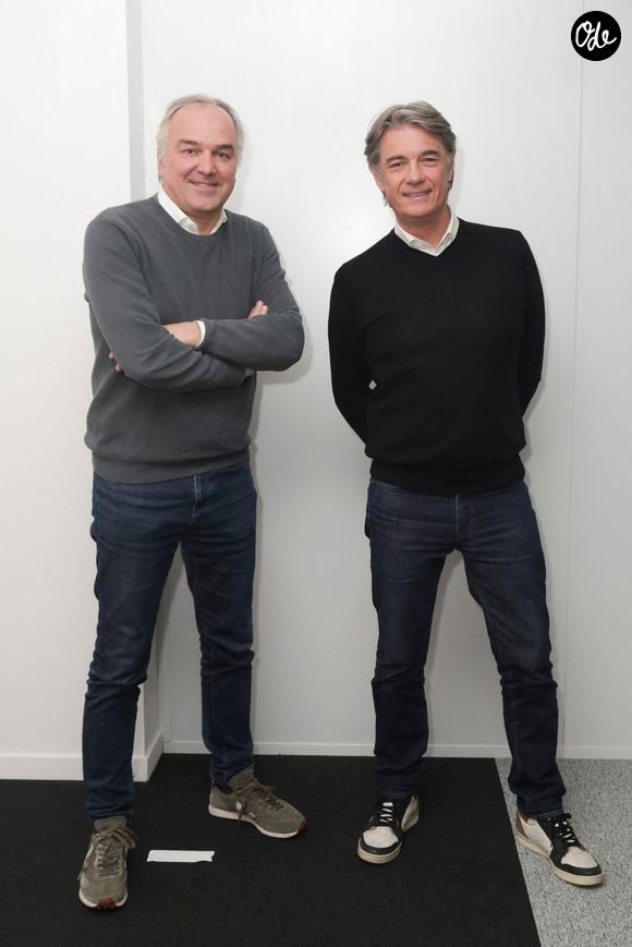 Alain Marschall et Olivier Truchot lors de la remise du trophée Grandes Gueules Moyen Orient pendant l’émission éponyme présentée par B.Petrover en duplex depuis Tel Aviv à Paris le 15 décembre 2022.

© Jack Tribeca / Bestimage