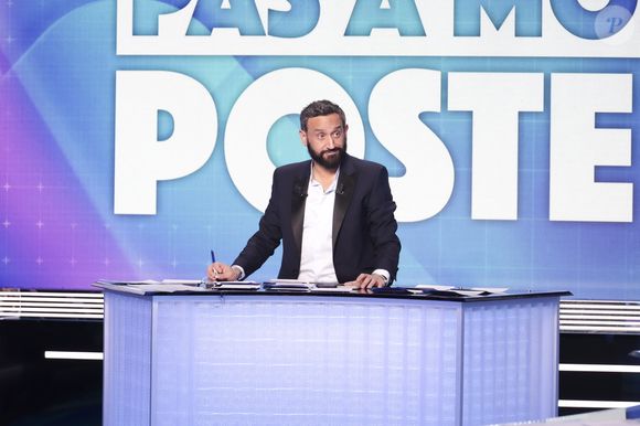 Exclusif - Cyril Hanouna, sur le plateau de l’émission « TPMP » présentée par C.Hanouna et diffusée en direct sur C8, Paris, France, le 11 février 2025. © Jack Tribeca / Bestimage