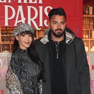 Nabilla (Benattia) et son mari Thomas Vergara - Avant-première du film Netflix "Emily in Paris" saison 3 au Théâtre des Champs Elysées à Paris le 6 décembre 2022. © Coadic Guirec/Bestimage