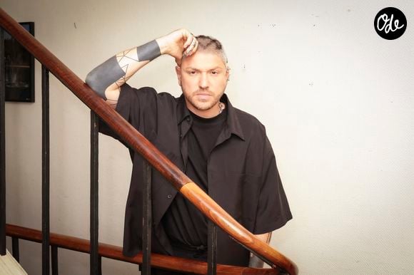 Cette opportunité est née après sa collaboration avec Paramount à Cannes autour de Mission : Impossible et de Tom Cruise.

Quentin Mosimann lors de l’enregistrement de l’émission "Le Grand Echiquier - Spéciale Serge Gainsbourg" présentée par C.Chazal et A.Manoukian et diffusée le 7 avril 2026 sur France 2, à Paris, France, le 17 septembre 2025. © Jack Tribeca/Bestimage