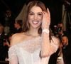La raison : des engagements professionnels incompatibles avec les dates du tournage, comme elle l’a elle-même expliqué.

Iris Mittenaere (Montre Audemars Piguet) - Montée des marches du film « Alpha » lors du 78ème Festival International du Film de Cannes, au Palais des Festivals à Cannes. Le 19 mai 2025
© Jacovides-Moreau / Bestimage