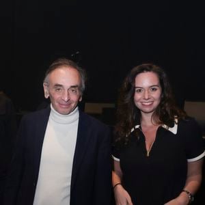 Eric Zemmour et sa compagne Sarah Knafo au concert d’Enrico Macias pour sa tournée La Fête Continue ! dans la salle de spectacle Le Dôme de Paris - Palais des Sports à Paris, France, le 15 mars 2025. © Jack Tribeca/Bestimage