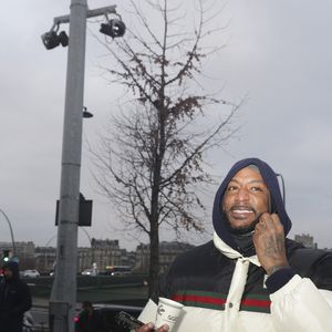 Il a déjà eu plusieurs altercations avec d’autres rappeurs et personnalités publiques.

Booba dans un rassemblement, à Paris, France, 1er décembre 2023. 

© Jack Tribeca/bestimage