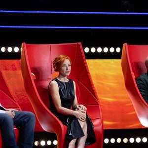 Exclusif - Antoine Duléry, Natasha St-Pier et Cartman lors de l'enregistrement de l'émission "Qui Ment?" présentée par B.Guillon et diffusée le 20 août 2026 sur France 2, à Saint-Denis, Seine Daint-Denis, France, le 24 novembre 2025. © Jeremy Melloul/Bestimage