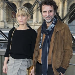 Le 25 septembre 2008, Marina Foïs et Éric Lartigau deviennent parents pour la deuxième fois avec la naissance de Georges.

Marina Foïs et Eric Lartigau au défilé de mode "Louis Vuitton", collection prêt-à-porter Automne-Hiver 2017-2018 au musée du Louvre à Paris, le 7 Mars 2017.© Olivier Borde/Bestimage
