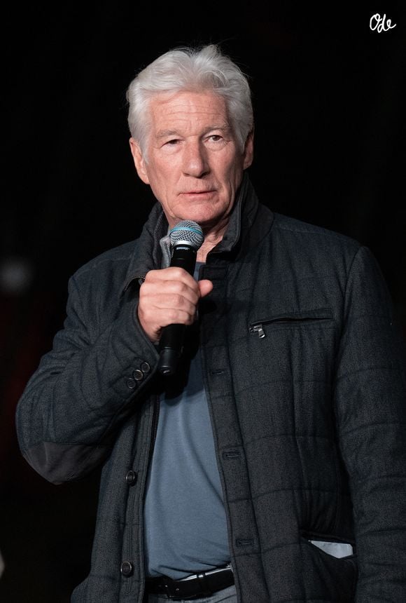 Richard Gere assiste à la cérémonie d'illumination de Noël à Murcie, en Espagne, le 28 novembre 2025. © Yasky Lalo/Bestimage