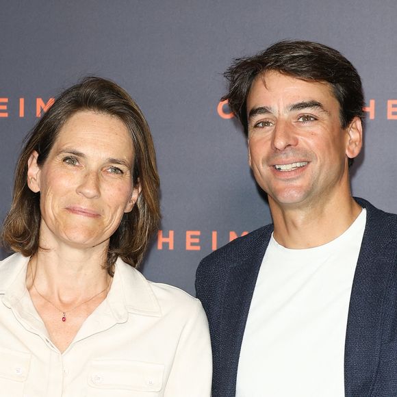 Leur rencontre a changé leur vie : Julian Bugier a suivi Claire Fournier en France, et depuis, ils vivent une relation épanouie et très complice.

Claire Fournier et son mari Julian Bugier - Première du film "Oppenheimer" au Grand Rex à Paris le 11 juillet 2023. © Coadic Guirec/Bestimage