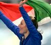 Sur le 3 000 mètres de patinage de vitesse, elle a surclassé toutes ses concurrentes en battant le record olympique.

Francesca Lollobrigida de l'Italie célèbre après la finale du 3000m féminin de patinage de vitesse aux Jeux Olympiques d'hiver de 2026 de Milan-Cortina à Milan, Italie, le 7 février 2026. Photo par Xinhua/ABACAPRESS.COM/Wu Wei)