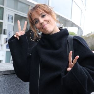 Exclusif - Zaz - Arrivées lors de l'enregistrement de l'émission "Vivement Dimanche" à Paris le 22 octobre 2025. © Bestimage