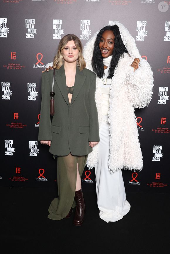 Encore en contact avec la professeure Marlène Schaff, elle ne l'est plus avec Maylis

Marine Delplace et Ebony au "Diner de la mode", Sidaction Photocall, à Paris pour l'association AIDS le 30 janvier 2025 à Paris, France. Photo par Jerome Domine/ABACAPRESS.COM