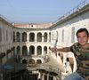 Mais faut-il voir aussi derrière cela un besoin de se dégager du temps pour succéder à Olivier Minne à la présentation de "Fort Boyard" ?

Olivier Minne - Archive - Fort Boyard le 16 avril 2003. © Frédéric Piau/Bestimage