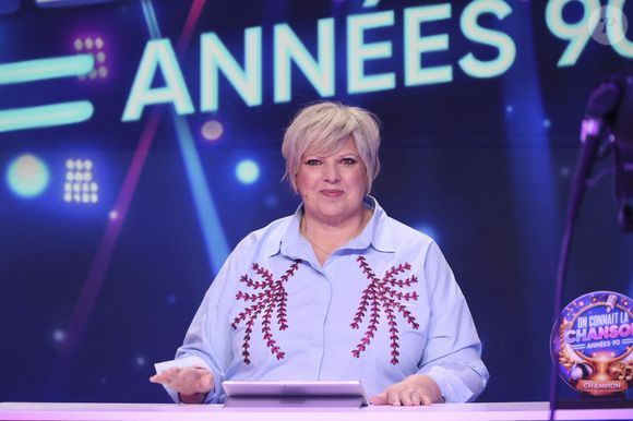 Exclusif - Laurence Boccolini, lors de l'enregistrement de l'émission "On Connait La Chanson Années 90", présentée par L.Boccolini et diffusée le 19 mai 2026 sur W9, à Paris, France, le 8 avril 2026. © Jack Tribeca/Bestimage
