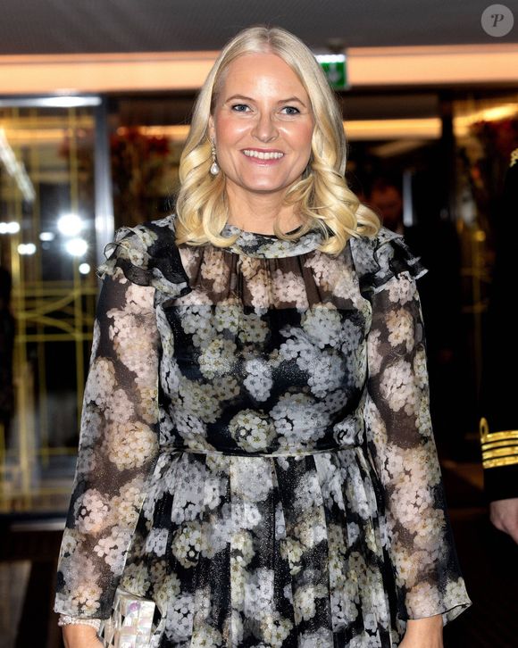 La princesse héritière Mette-Marit de Norvège, au banquet en l'honneur du lauréat du prix Nobel de la paix 2024, l'organisation anti-armes nucléaires « Nihon Hidankyo », au Grand Hôtel d'Oslo, en Norvège, le 10 décembre 2024.  © Dana Press / Bestimage