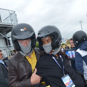 Très émue, elle a rendu hommage à son fils.

Vincent Cassel et sa compagne Narah Baptista - Les célébrités participent à un tour de chauffe lors des "24H du Mans 2024", le 15 juin 2024.
© Rachid Bellak/Bestimage