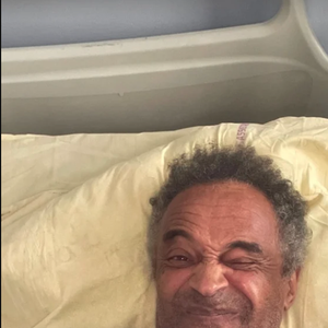 Le chanteur de 66 ans a révélé sur son compte Instagram avoir subi une opération pour une crise d'appendicite

Yannick Noah, Instagram