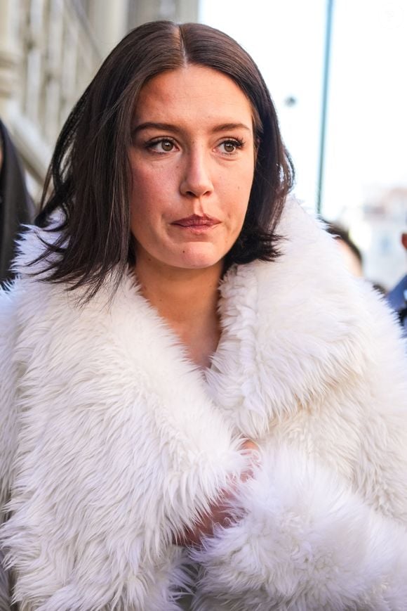 Adèle Exarchopoulos revient sur une histoire qui l’a marqué

Adele Exarchopoulos au défilé Courrèges à la Paris Fashion Week. © Photo by Lucia Sabatelli