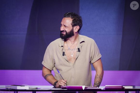 Cyril Hanouna, sur le plateau de  TBT9 présenté par C.Hanouna, et diffusé en direct sur W9, Paris, France, le 15 octobre 2025. © Jack Tribeca / Bestimage