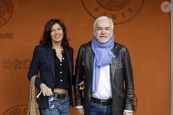 Pascal Praud et sa femme Catherine lors des Internationaux de France de Tennis de Roland Garros 2025, à Paris, France, le 7 juin 2025.

© Cyril Moreau / Bestimage