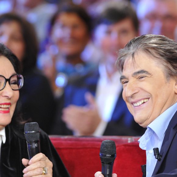 Serge Lama, Nana Mouskouri - Enregistrement de l'emission "Vivement Dimanche" a Paris le 28 Novembre 2012.

Photo : AGENCE / BESTIMAGE