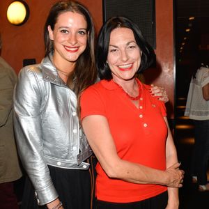 Lio et sa fille Nubia Esteban - People au spectacle des "Coquettes" à l'Olympia à Paris, avec en première partie B. Krief et E. Semoun, le 2 juin 2017. © Coadic Guirec/Bestimage