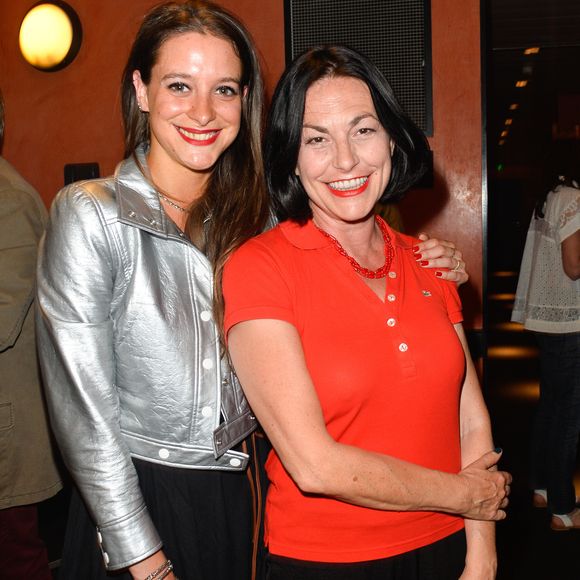 Lio et sa fille Nubia Esteban - People au spectacle des "Coquettes" à l'Olympia à Paris, avec en première partie B. Krief et E. Semoun, le 2 juin 2017. © Coadic Guirec/Bestimage
