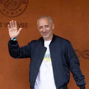 Gad Elmaleh au village lors des Internationaux de France de Tennis de Roland Garros 2025, à Paris, France, le 8 juin 2025. © Cyril Moreau/Bestimage