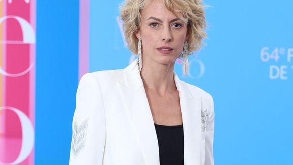 Sara Mortensen : Un membre de sa famille qui ne va pas bien, mis à l'honneur à sa demande dans Astrid et Raphaëlle, un moment peu évident pour l'actrice