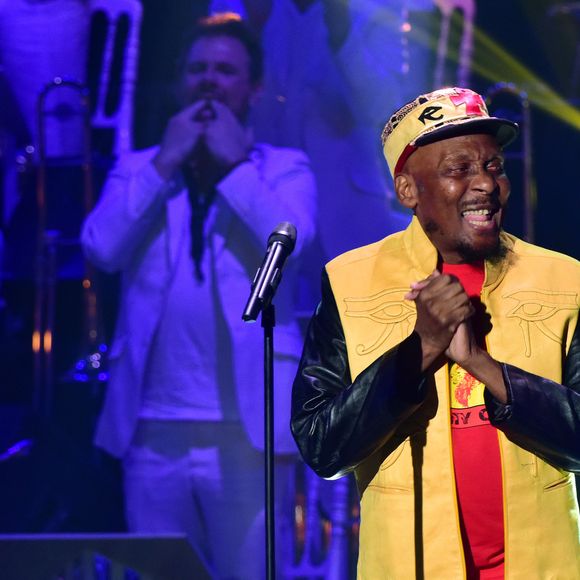 C'est sa femme, Latifa, qui a annoncé la terrible nouvelle sur le compte Instagram de l'artiste, ce lundi 24 novembre 2025.

Exclusif - Jimmy Cliff - Enregistrement de la dernière émission "Les Années Bonheur". © Giancarlo Gorassini / Bestimage
© Giancarlo Gorassini / Bestimage