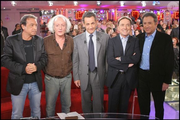 Archives - Didier Barbelivien, Nicolas Sarkozy, Pascal Sevran et Michel Drucker. Enregistrement de l'Èmission 'Vivement Dimanche' le 11 janvier 2006. Guillaume Gaffiot/Bestimage