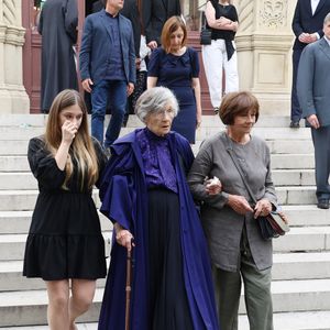 Exclusif - La petite nièce Liziko, Elisabeth Gagarine et sa soeur  Macha Meril aux obsèques de leur soeur la princesse Hélène Gagarine en la cathédrale Saint-Alexandre-Nevsky, à Paris, France, le 20 août 2025. © Denis Guignebourg/Bestimage