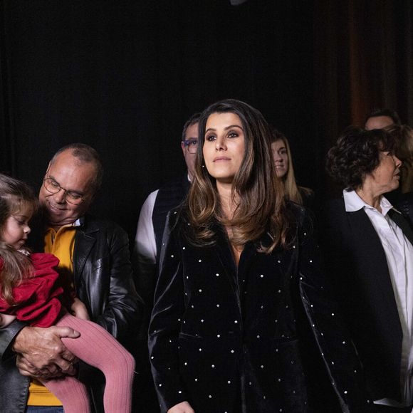Karine Ferri enregistre l'émission "La chanson secrète", présentée par Nikos Aliagas et diffusée le 29 décembre sur TF1

© Guillaume Gaffiot-Cyril Moreau / Bestimage