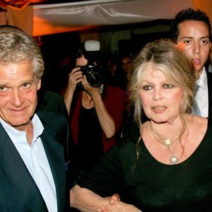 Bernard d'Ormale et Brigitte Bardot - 6ème Festival de la Fiction TV de Saint-Tropez - 2004 (AGENCE / BESTIMAGE).