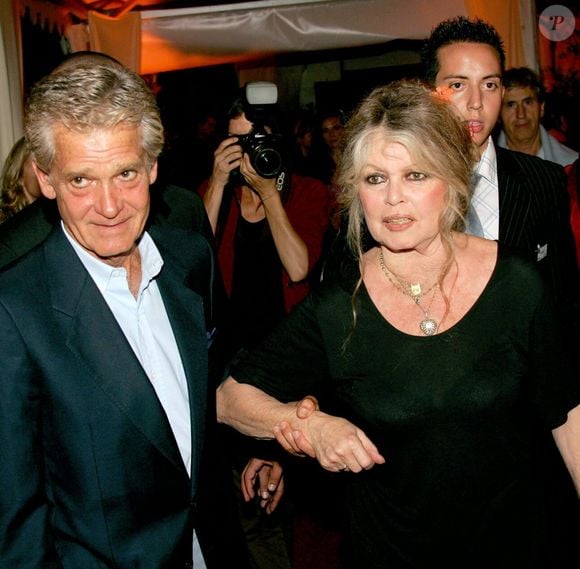 Bernard d'Ormale et Brigitte Bardot - 6ème Festival de la Fiction TV de Saint-Tropez - 2004 (AGENCE / BESTIMAGE).