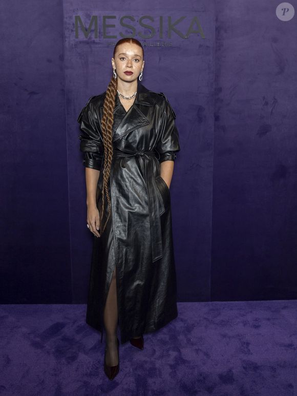Erin Kellyman au photocall du défilé Messika Collection Femme Prêt-à-Porter Printemps/Eté 2026 lors de la Fashion Week de Paris (PFW), au Musée des Arts décoratifs, à Paris, France, le 13 octobre 2025. © Olivier Borde/Bestimage