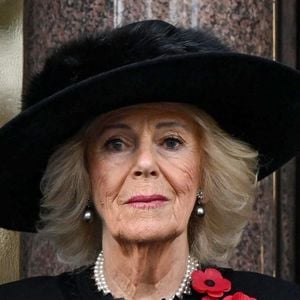 Camilla Parker Bowles, reine consort d'Angleterre - BGUK_3412101 - Londres, ROYAUME-UNI Des membres de la famille royale assistent au 2025 National Service of Remembrance At The Cenotaph, Londres. Photo par Backgrid UK/ Bestimage