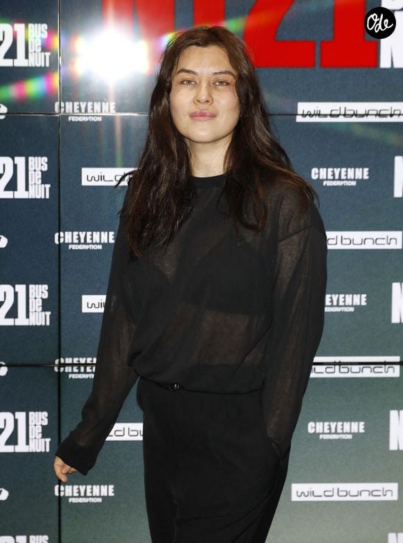 Mylène file le parfait amour avec son compagnon, Dimitri Stephanides, qui est producteur. Ensemble, ils sont les heureux parents d'un garçon de 12 ans, Andreas, né en 2014. 

Mylène Jampanoï - Avant-première du film « N121 - Bus De Nuit » à l'UGC Ciné Cité Les Halles à Paris le 3 février 2026. © Marc Ausset-Lacroix/Bestimage