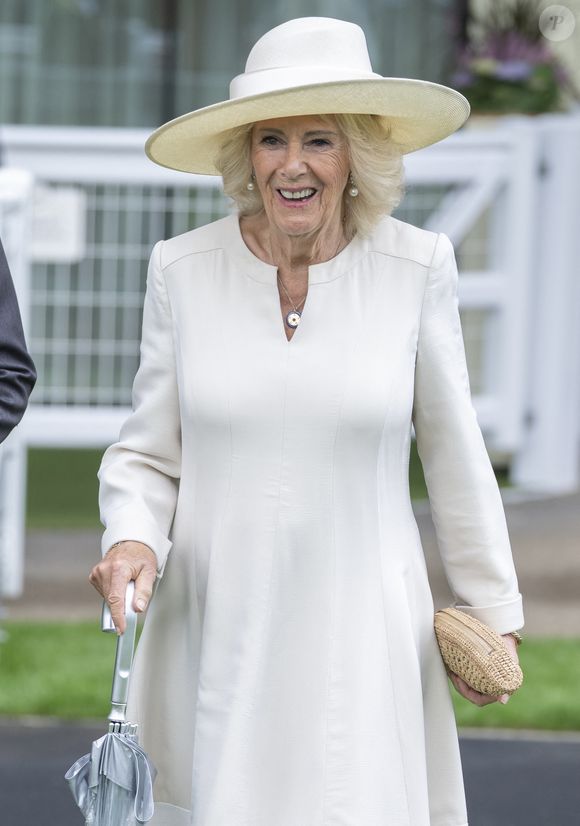 26 juillet 2025 - Réunion du King George & Queen Elizabeth Stakes à Ascot, en présence de Sa Majesté la Reine Camilla (Camilla Parker Bowles, reine consort d'Angleterre). GOFF  / BESTIMAGE