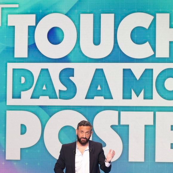Mais ce n'est pas le cas de tout le monde
Exclusif - Cyril Hanouna, sur le plateau de l’émission « TPMP » présentée par C.Hanouna et diffusée en direct sur Youtube et sur toutes les box (SFR, FREE, Bouygues, MyCanal etc), Paris, France, le 10 mars 2025. © Jack Tribeca / Bestimage